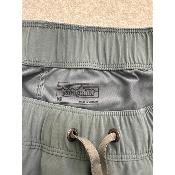 Patagonia Fleetwith Adjustable Skort –Slate Blue – Size Medium with UPF40 - Picture 9 of 9